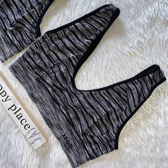 Set of 2 Izod Sport Style Bra - Picture 2 of 4